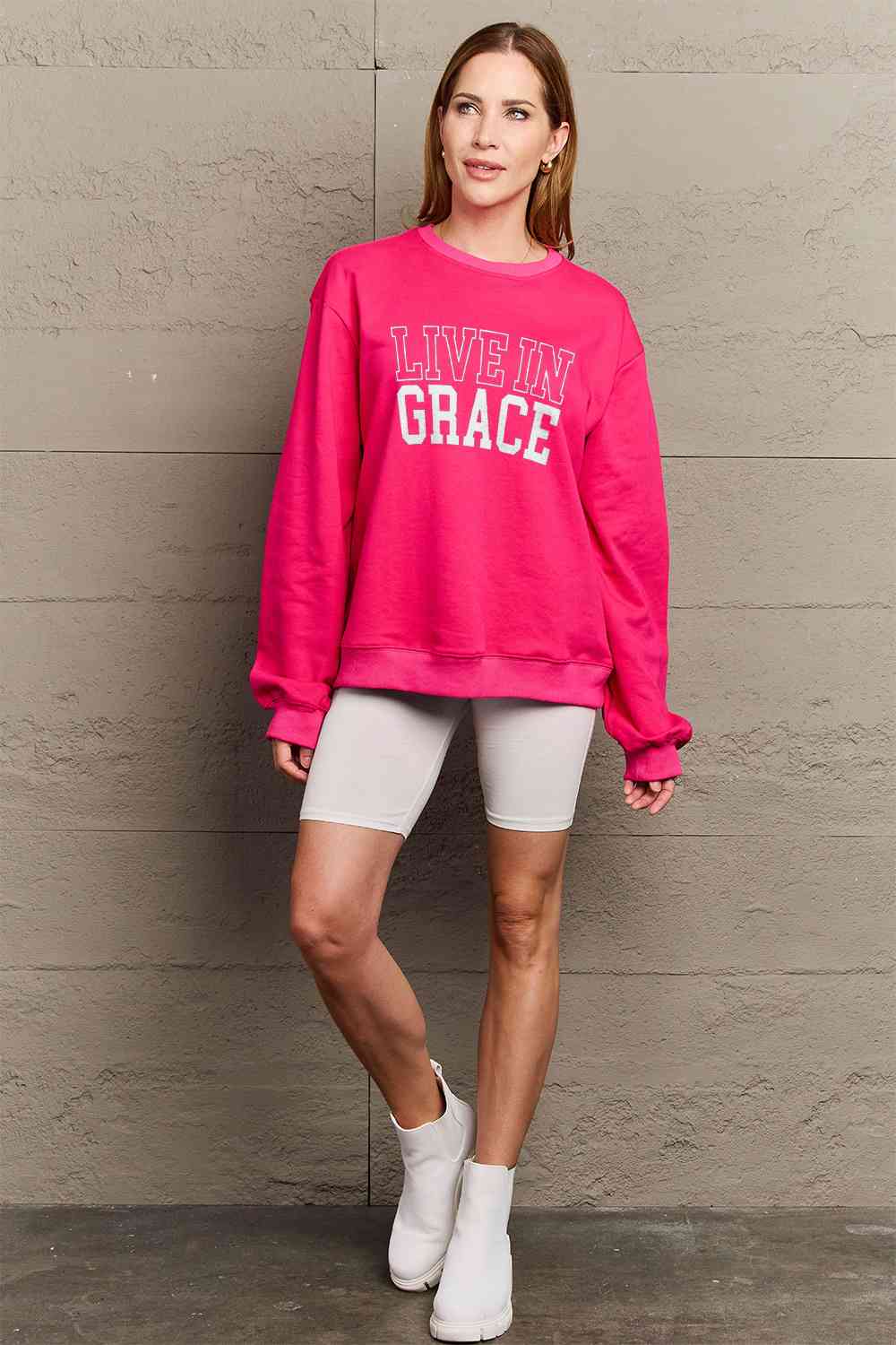 Sudadera con gráfico LIVE IN GRACE de tamaño completo de Simply Love